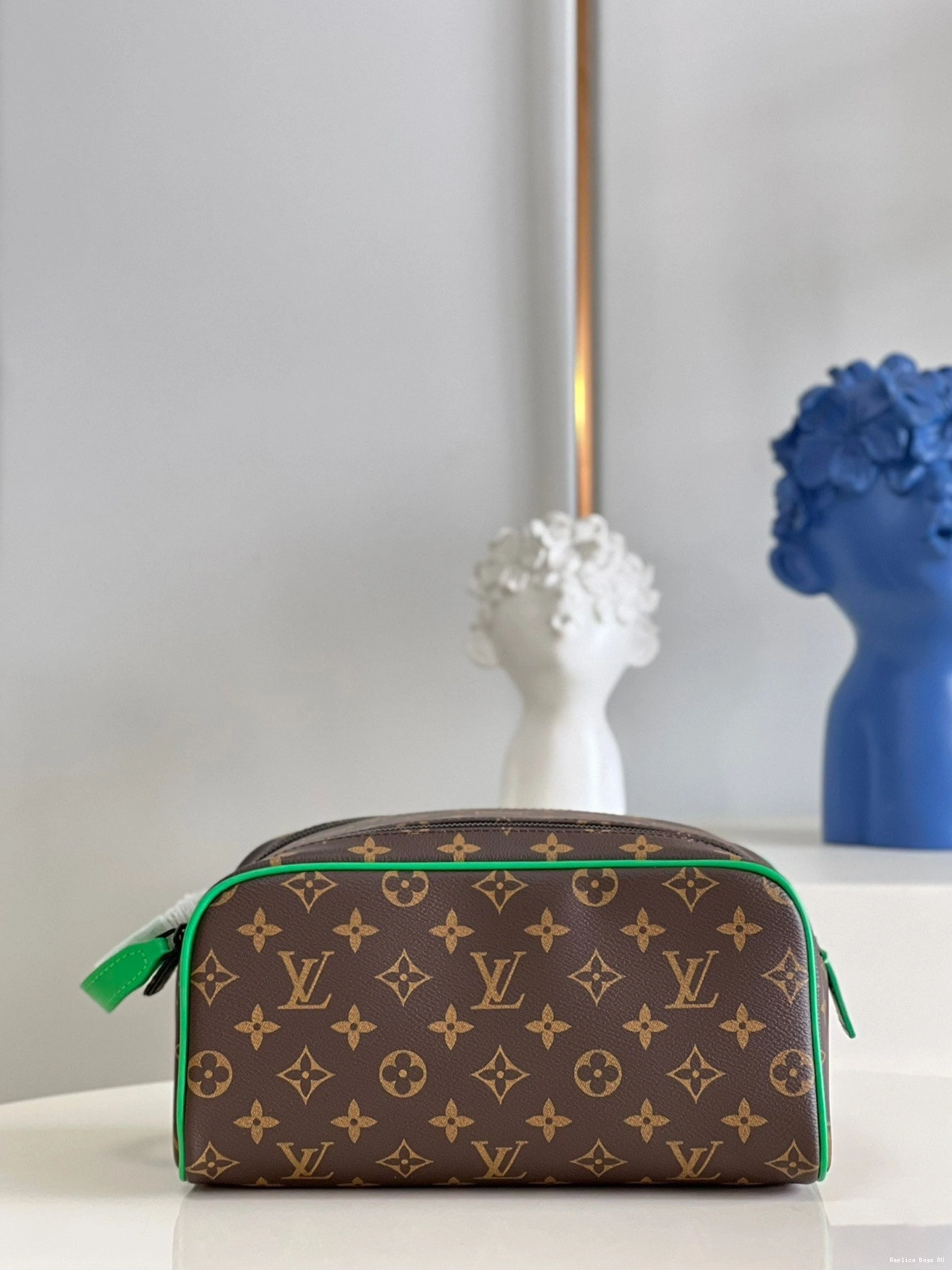 Affordable KIT DOPP LOUIS VUITTON TOILET POUCH 0811